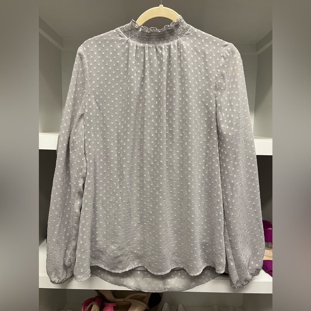 DR2 ruffle neck dot textured blouse